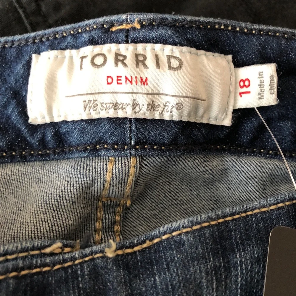 Torrid Jeans Womens 18 R Skinny Skyline Stretch Blue Jeans Comfort Med Dark Wash - Picture 3 of 11